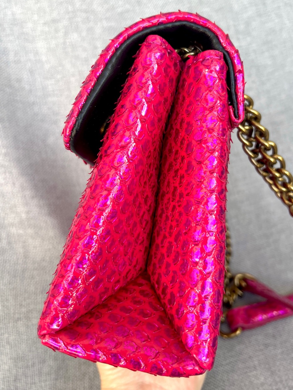 Kurt Geiger Kensington patent 3D snake skin metallic effect Medium crossbody bag - Picture 12 of 17
